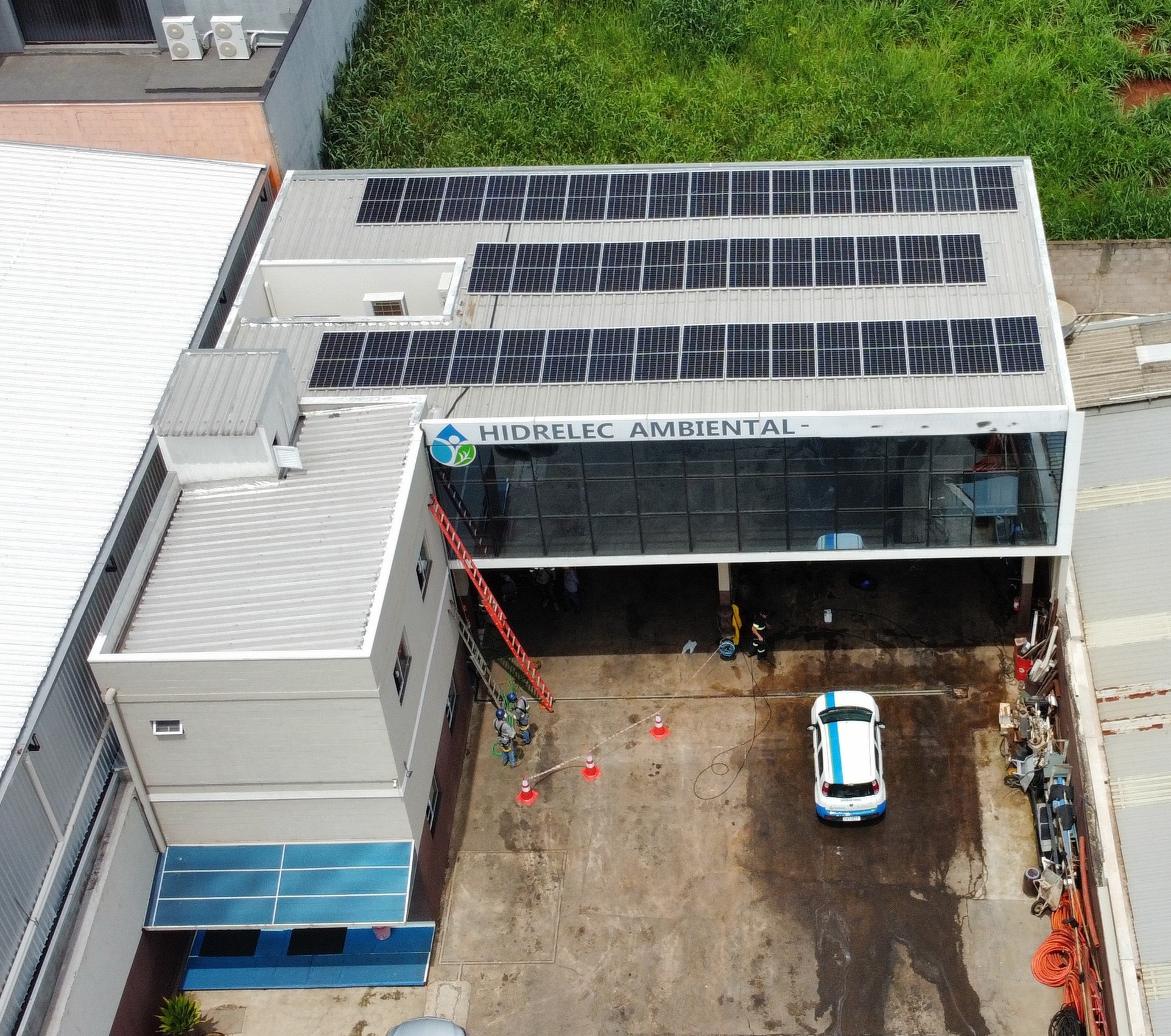 Usina solar comercial sobre cobertura — Campinas / SP